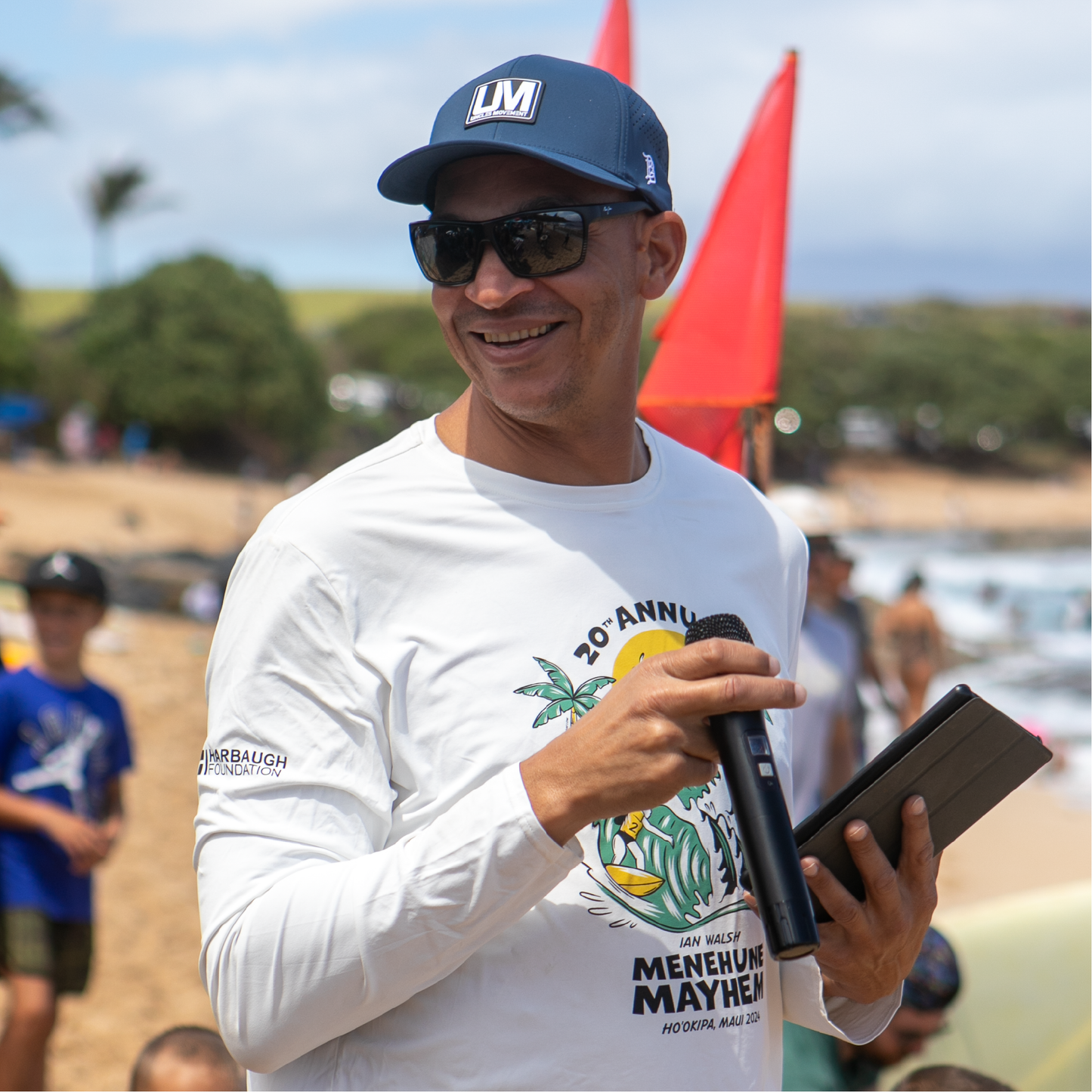 UM TWO STORY BRANDED BILLS CURVE BILL TECH HAT NAVY