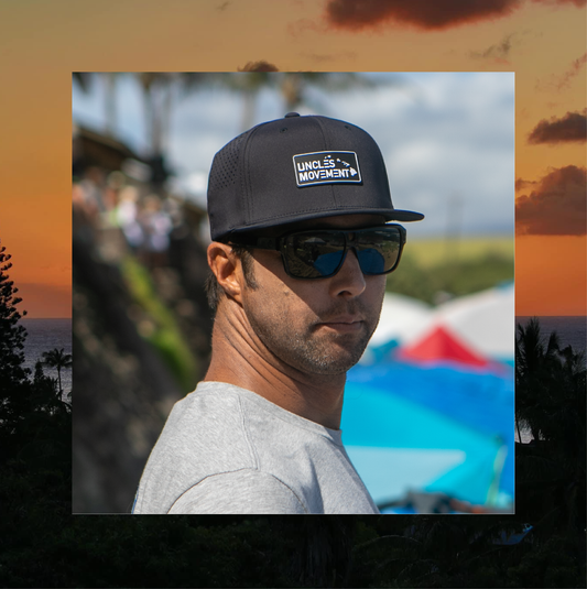 UM STACKED ISLANDS BRANDED BILLS FLAT BILL TECH HAT BLACK